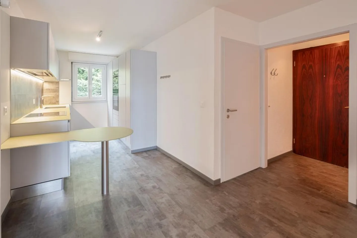 3,5 stanze con camera indipendente - Vista libera - Foto 4 di 6