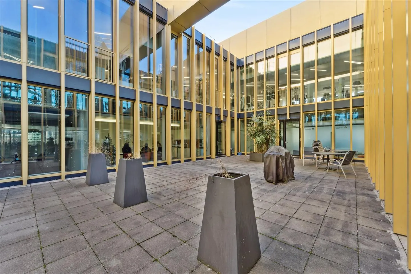 Vedere oltre gli altri: Edificio sportivo Allmend - Foto 7 di 7