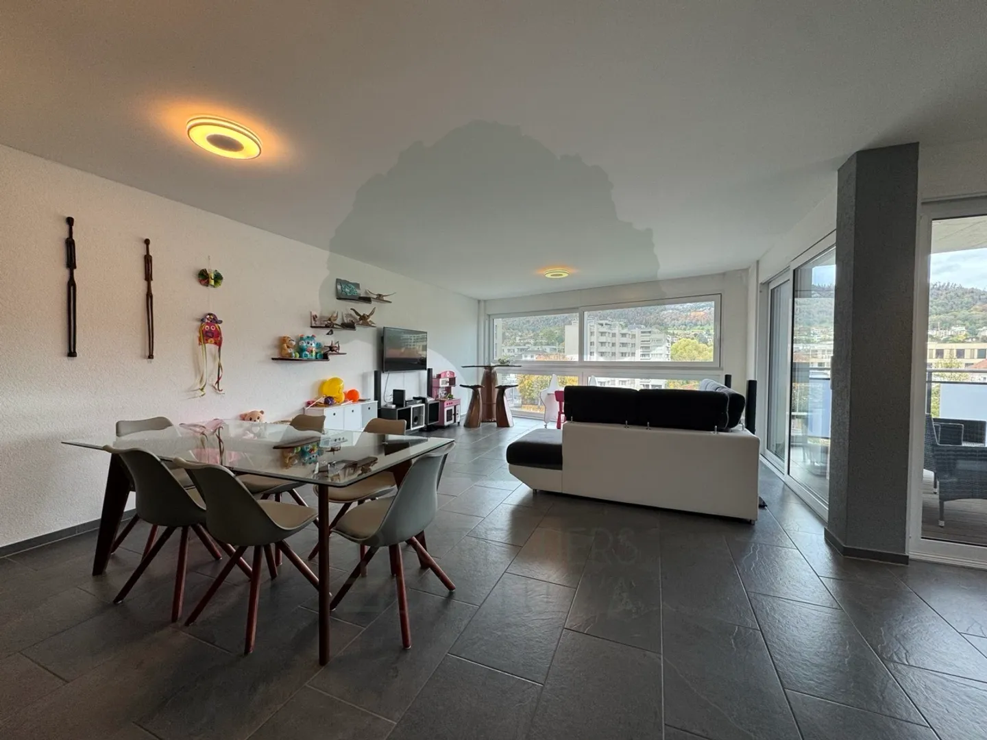 Schöne 4,5-Zimmer-Wohnung in Delémont - Foto 4 von 15