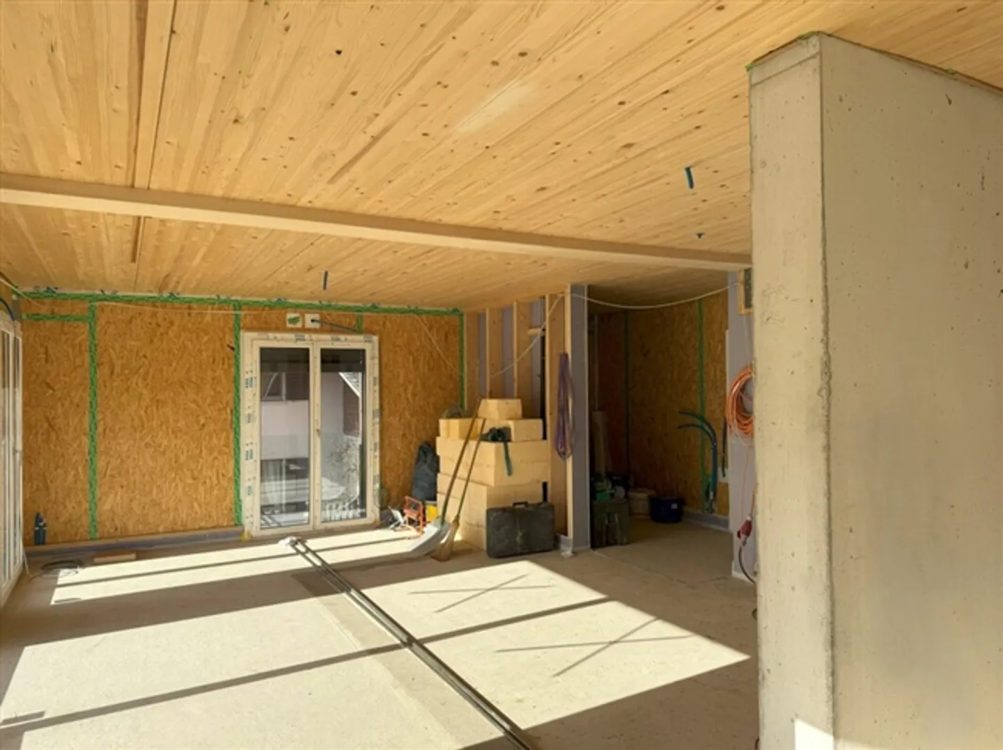 Cozy, modern, in a very sunny location with a view - Photo 11 of 20