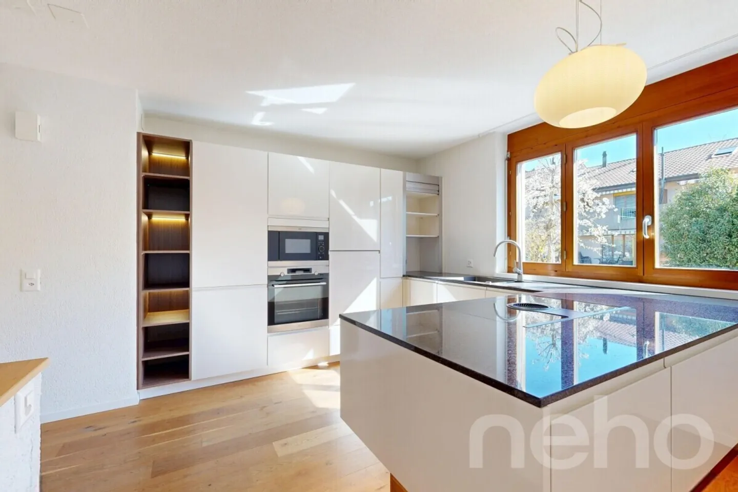 Living on four floors in a family-friendly location - Photo 4 of 13