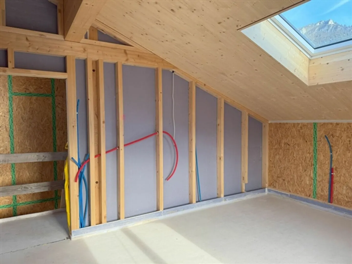 Cozy, modern, in a very sunny location with a view - Photo 18 of 20