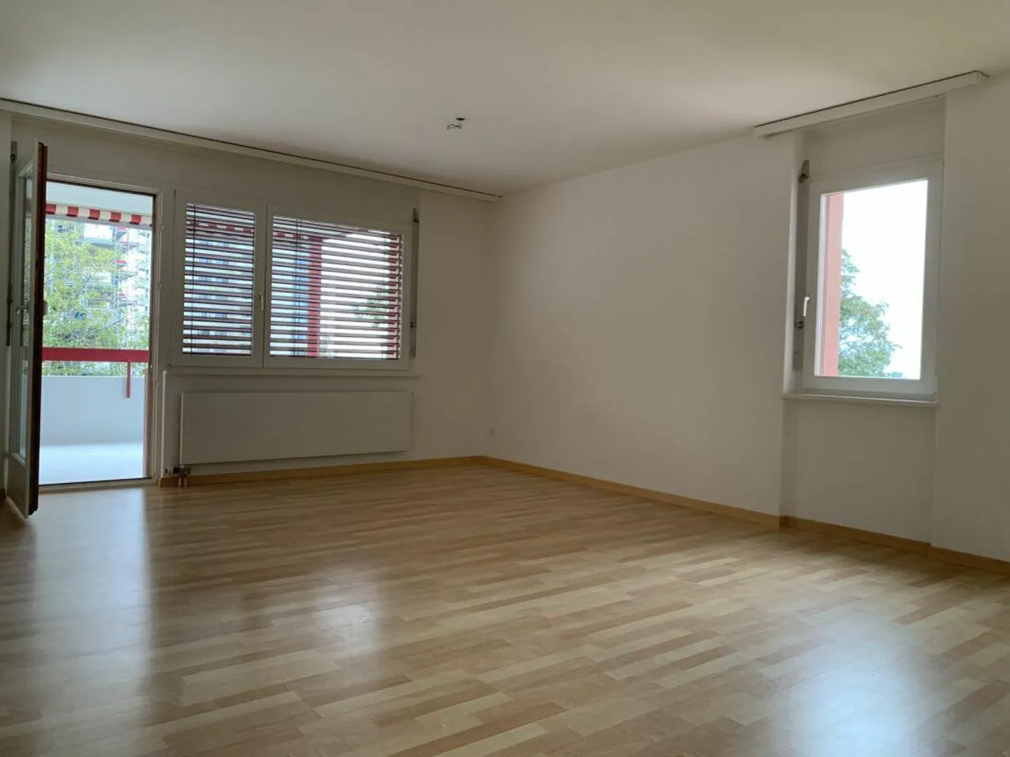 Appartement lumineux et spacieux de 4 1/2 pièces avec vue sur le lac - Photo 5 sur 12