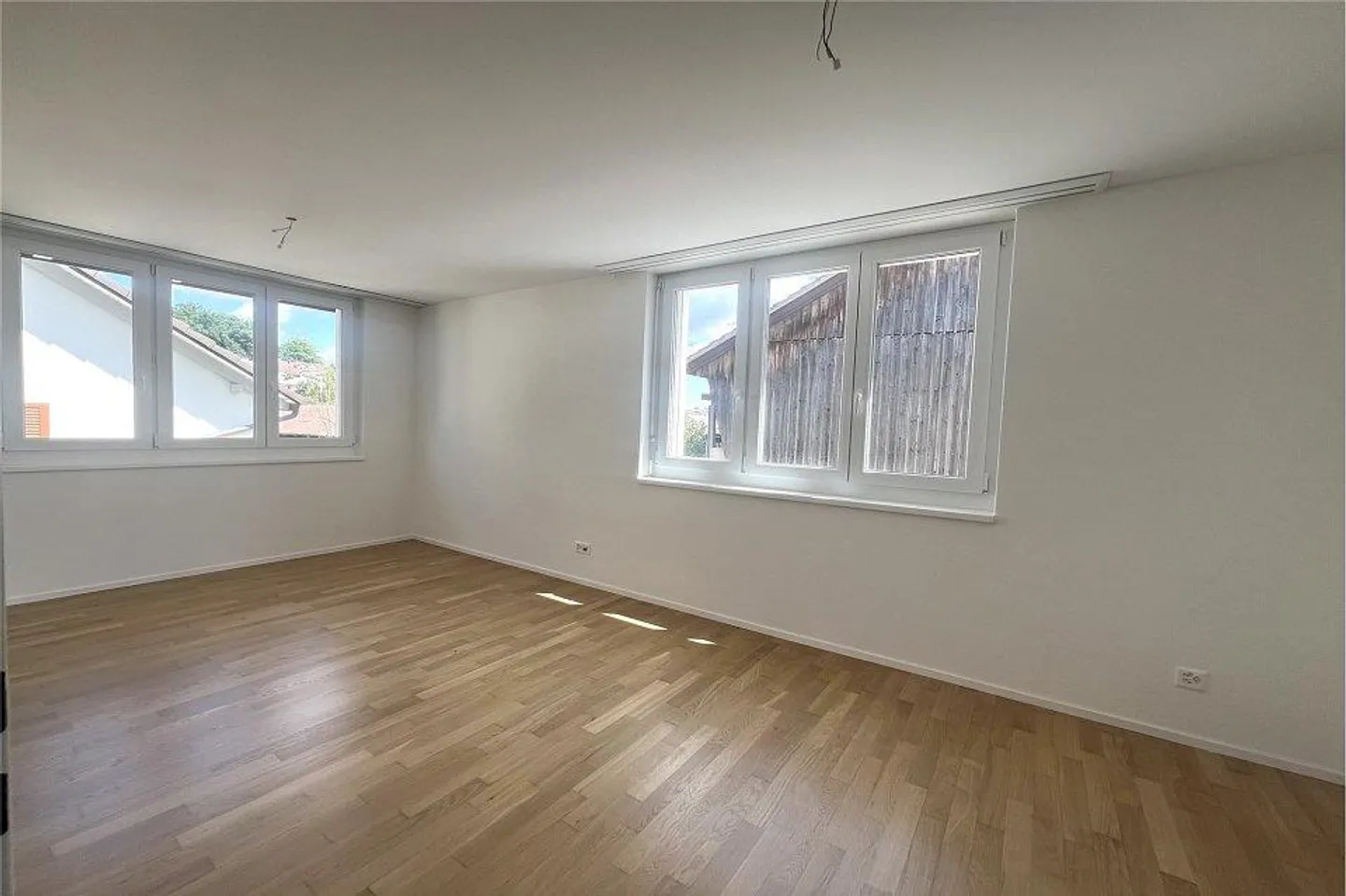 Maison mitoyenne moderne en excellent état - Photo 6 sur 12