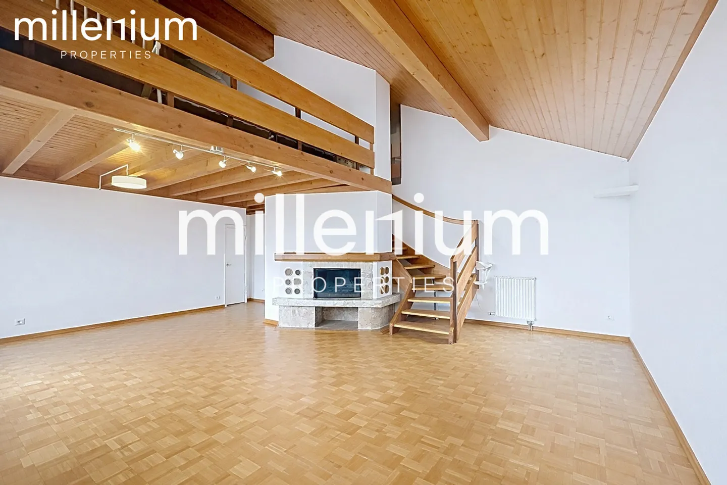 Grande appartamento con soppalco a Mies - Foto 2 di 10