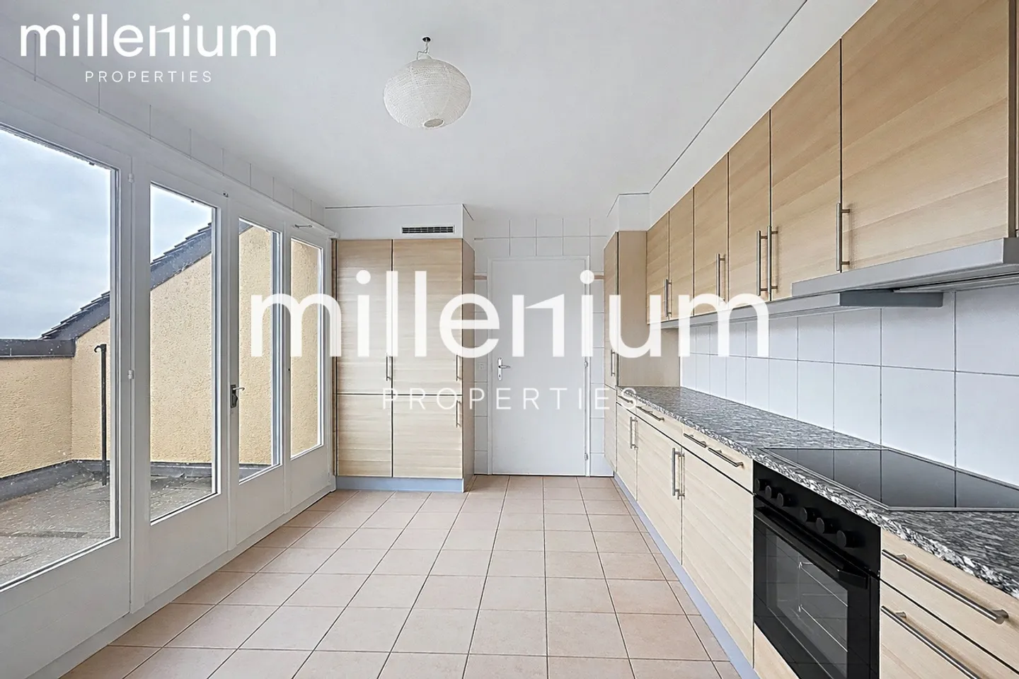 Grande appartamento con soppalco a Mies - Foto 3 di 10