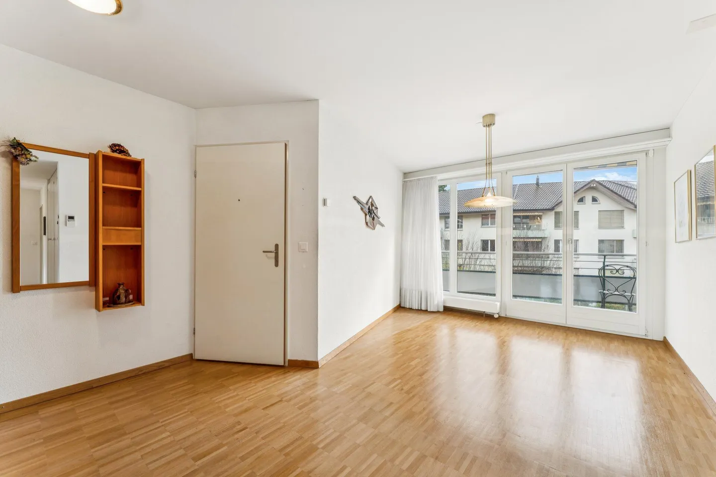 Made to be Happy! - Photo 4 of 7