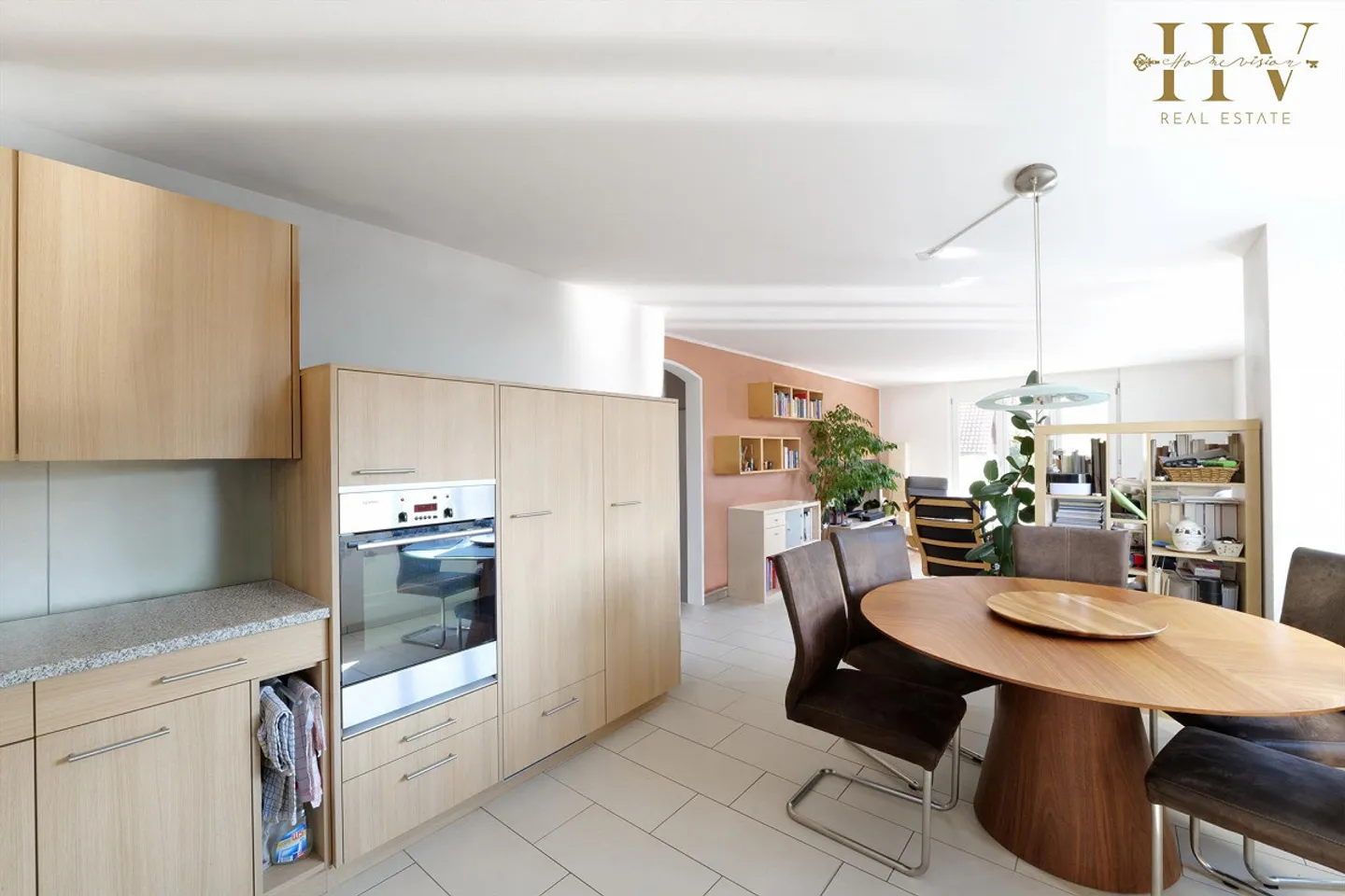Helle 4.5-Zimmer-Wohnung mit Balkon - Foto 11 von 24
