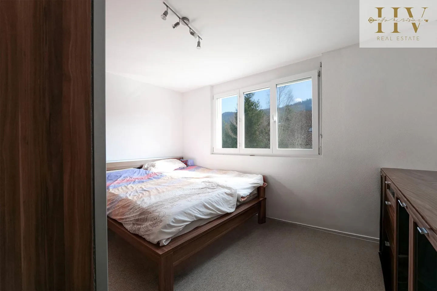 Helle 4.5-Zimmer-Wohnung mit Balkon - Foto 18 von 24
