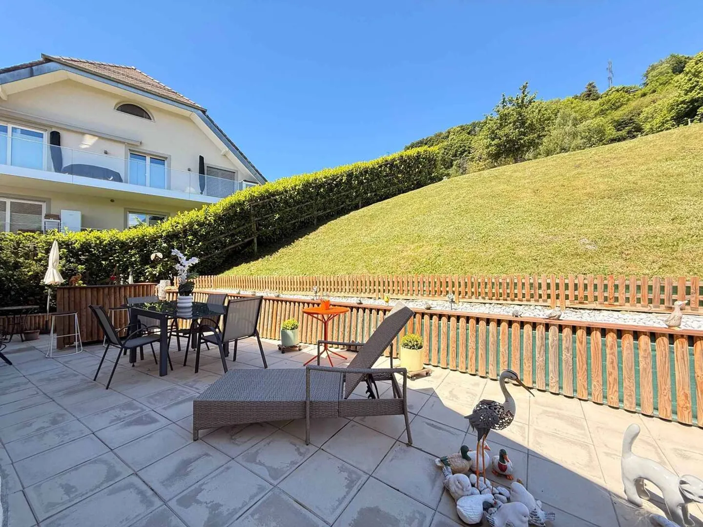 Appartement Charmant avec Vue sur le Lac - Photo 12 sur 12