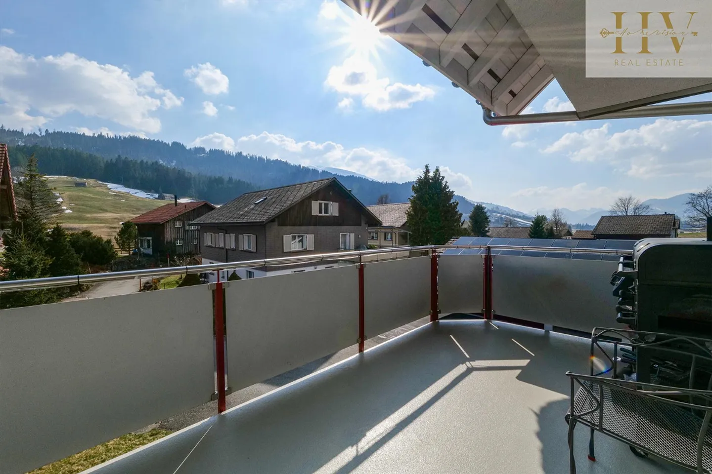 Helle 4.5-Zimmer-Wohnung mit Balkon - Foto 8 von 24