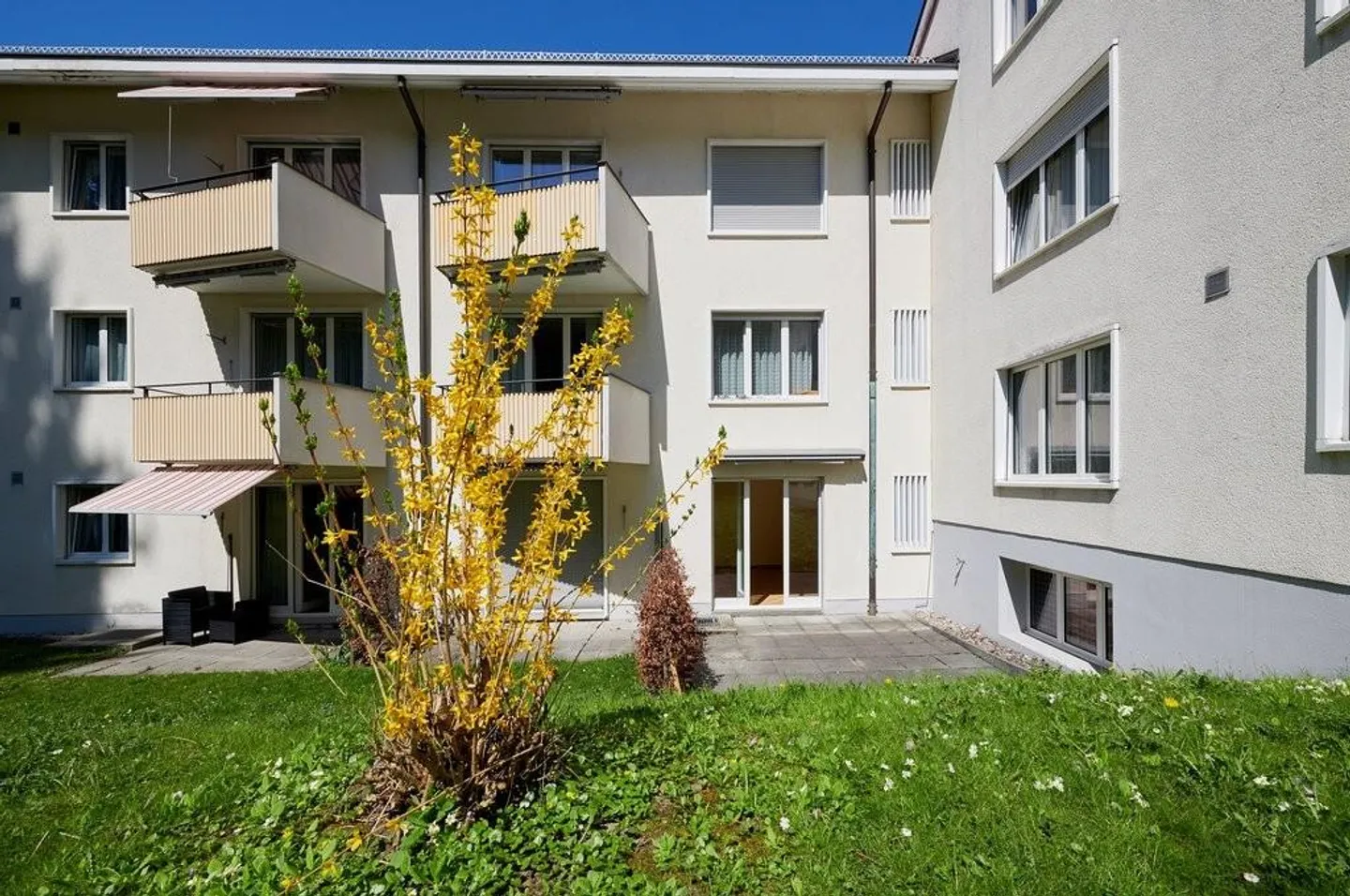 Charmante Wohnung Nähe Stadt - Foto 2 von 7