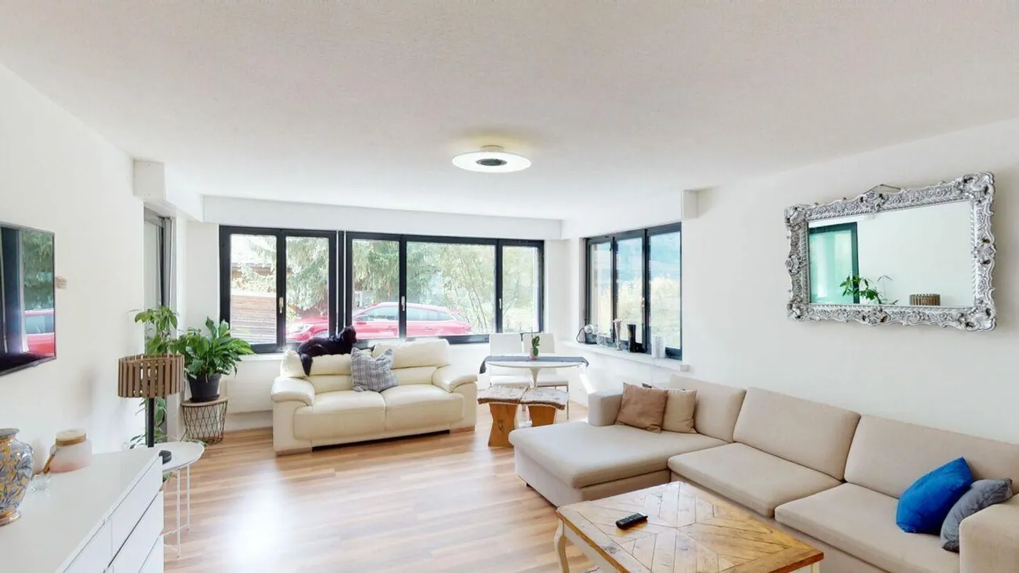 WOW-EFFECT: Beautiful villa in Silenen with stunning living room - Photo 2 of 18
