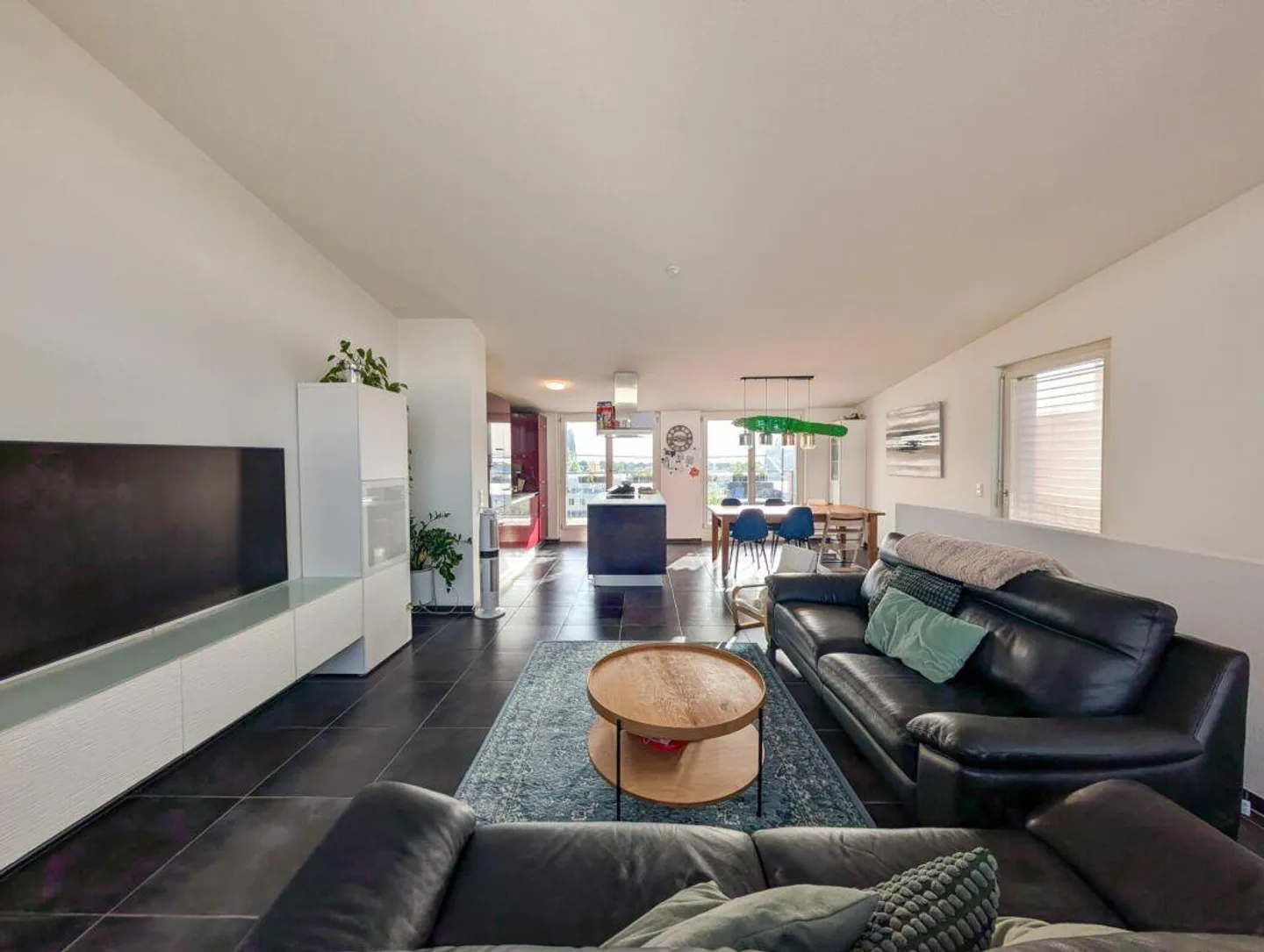 Casa a schiera elegante in posizione centrale a Illnau - Foto 3 di 11