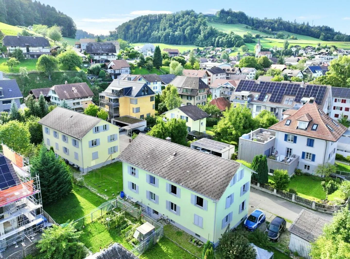 DEUX MAISONS MULTIFAMILIALES BIEN ENTRETENUES AVEC 8 APPARTEMENTS - Photo 1 sur 12