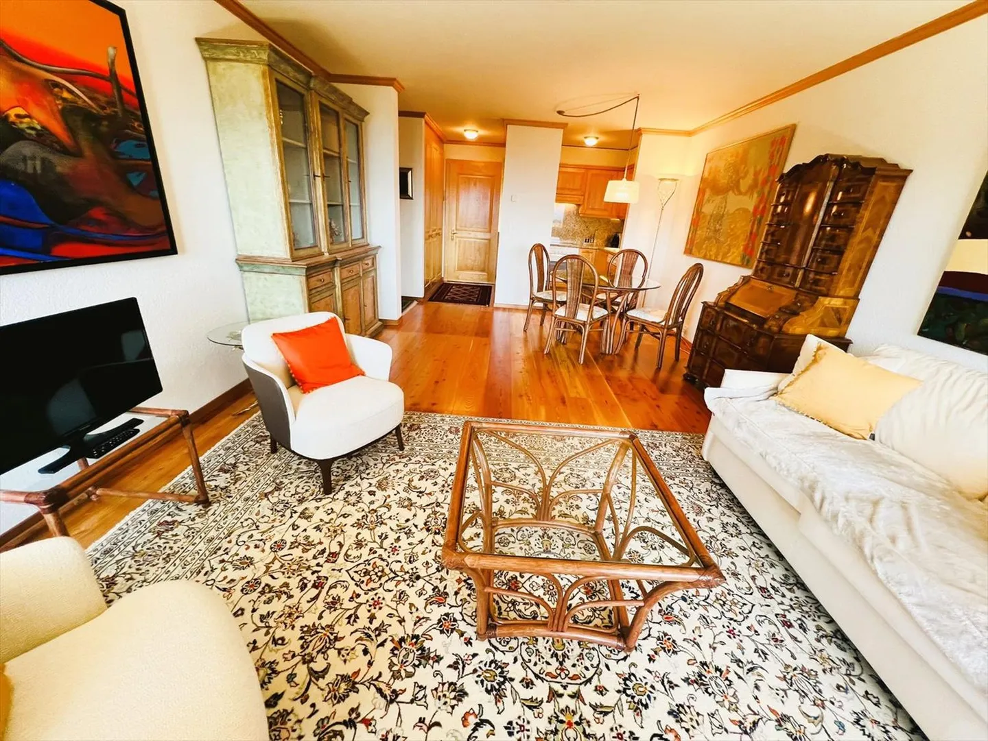 Beautiful 2.5-room apartment - Spacious & bright - Ideally located - Magnificent view - Very quiet - Photo 3 of 19