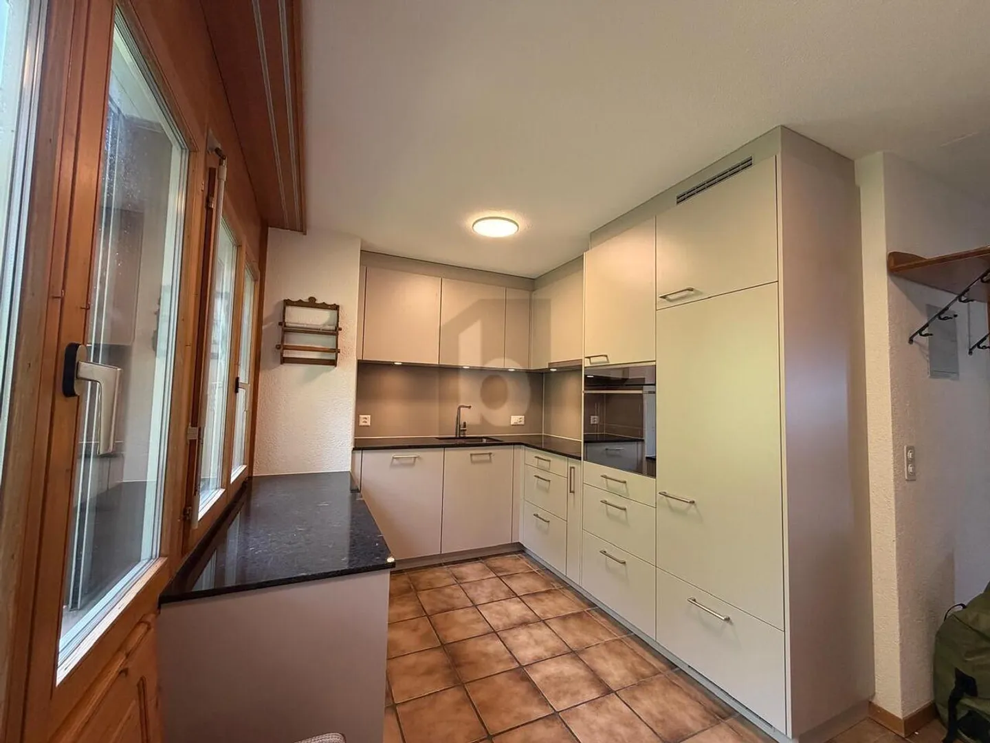 Charmante Dachwohnung mit Seesicht - Foto 5 von 6