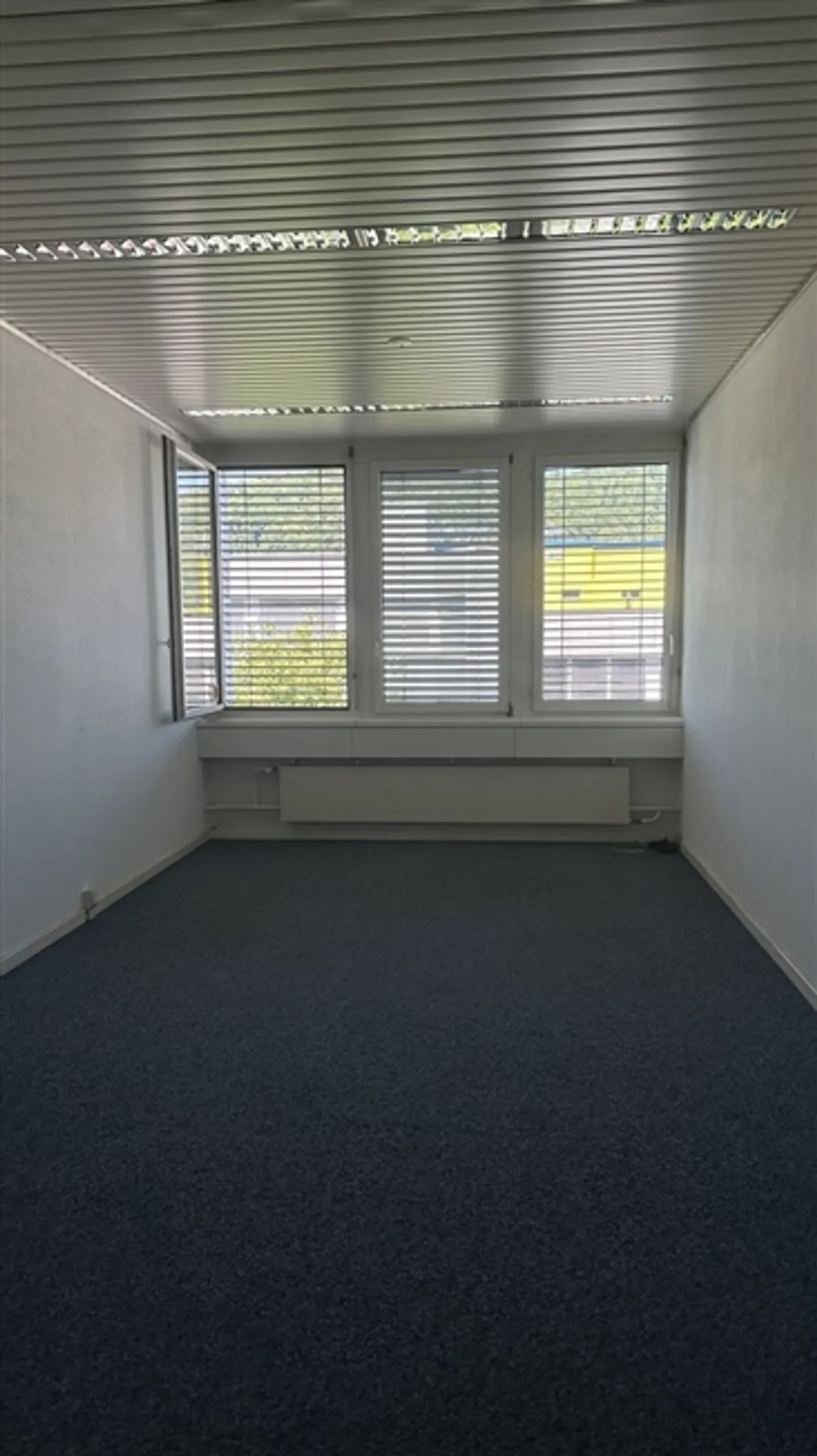 Bright small office in Spreitenbach - perfect for starting - Photo 2 of 3