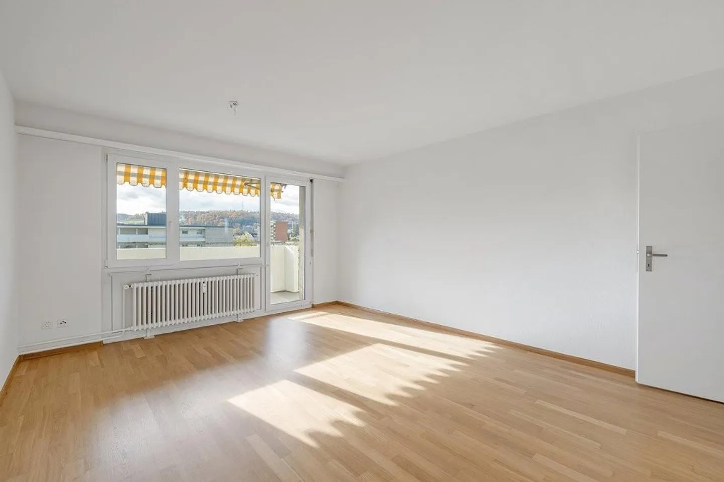 Helle Wohnung mit toller Aussicht - Foto 3 von 10