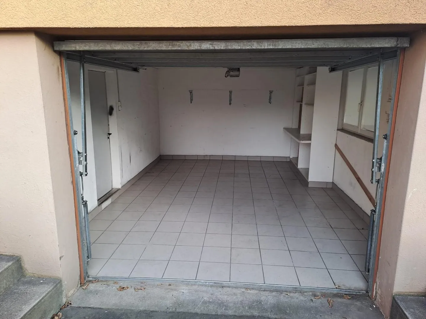 Garage con posti auto per 3 veicoli - Glattbrugg - Foto 1 di 4
