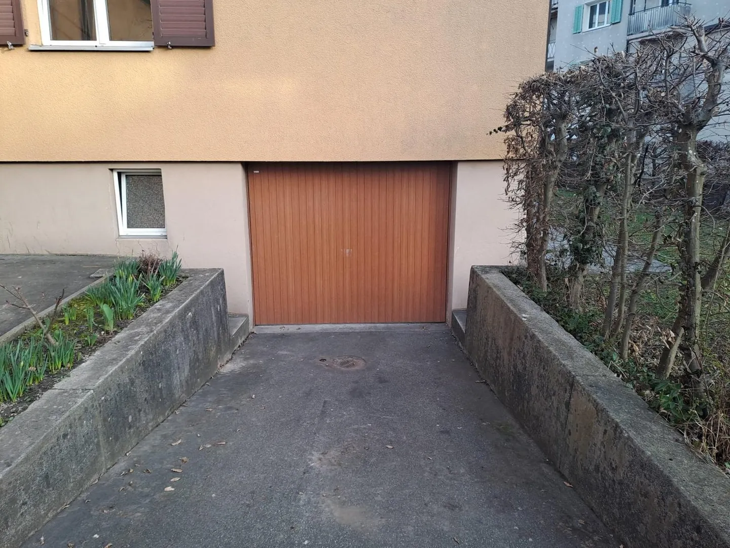Garage con posti auto per 3 veicoli - Glattbrugg - Foto 2 di 4