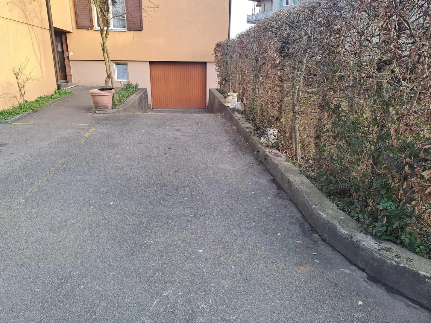 Garage con posti auto per 3 veicoli - Glattbrugg - Foto 3 di 4