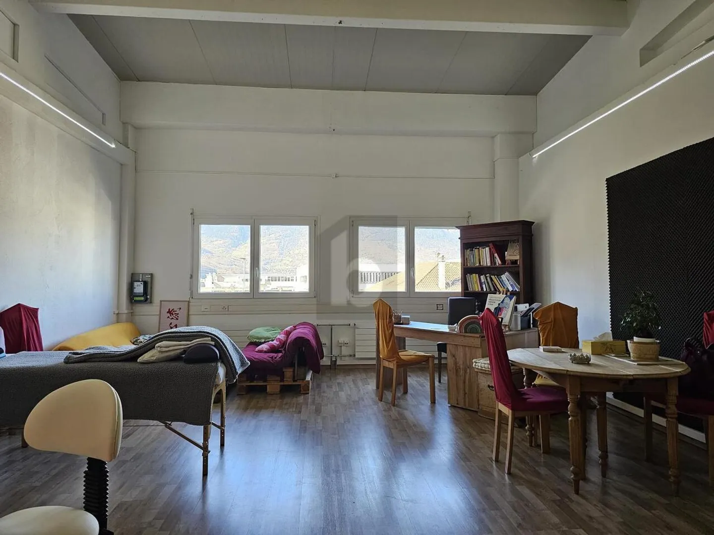 MODERNO SPAZIOSO E LUMINOSO - Foto 4 di 6