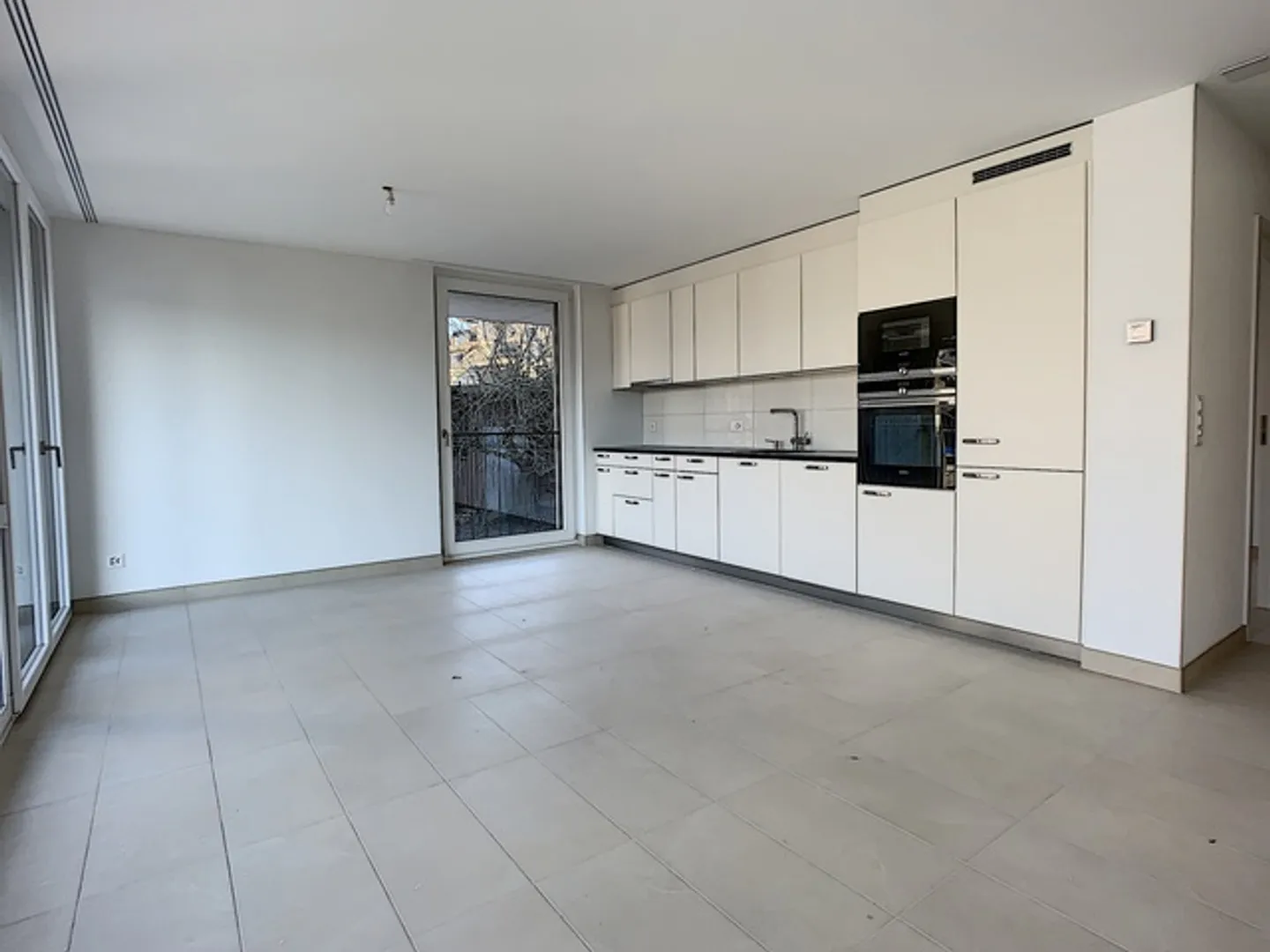 4-room apartment - Photo 3 of 10