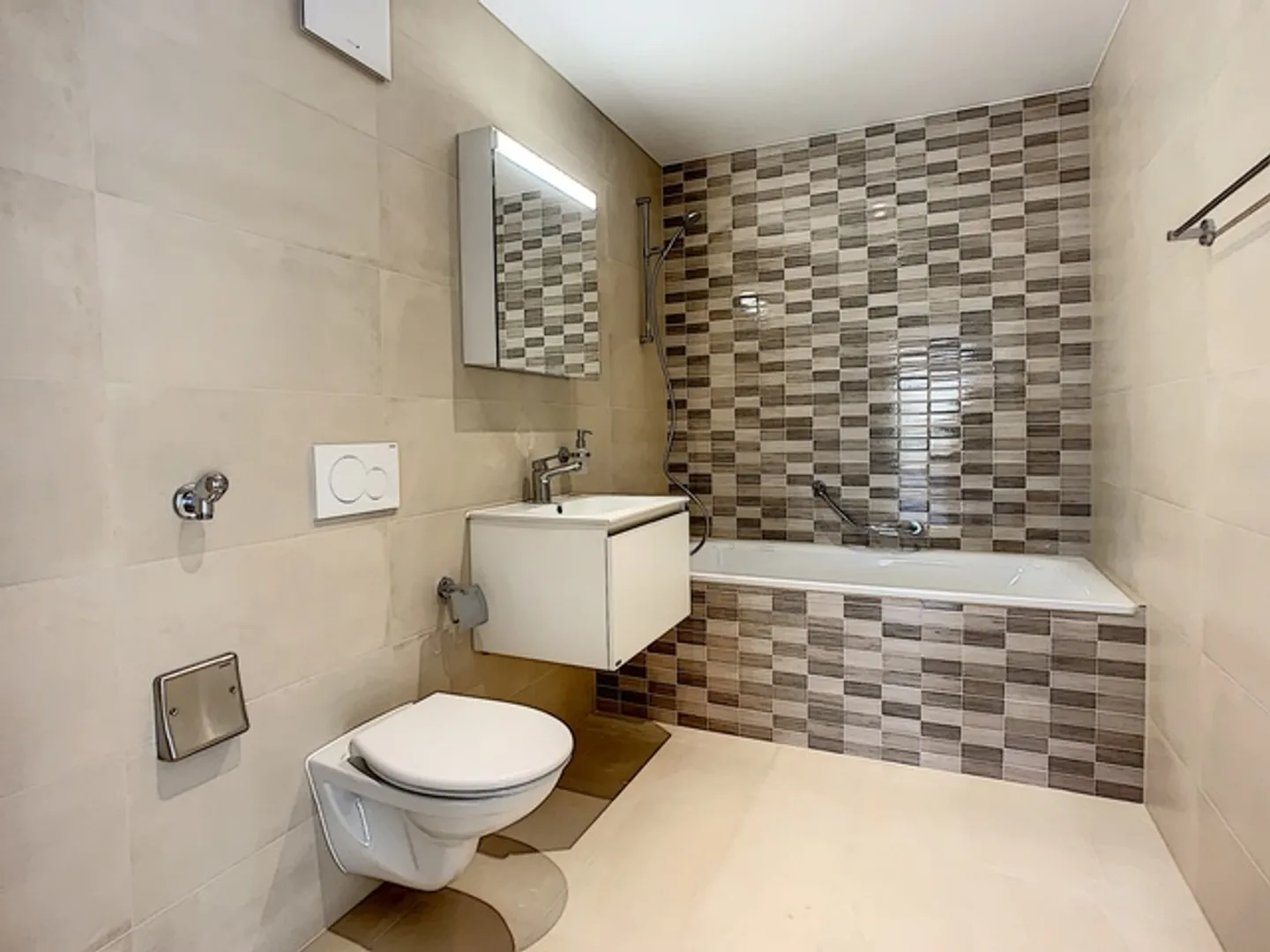 4-room apartment - Photo 9 of 10