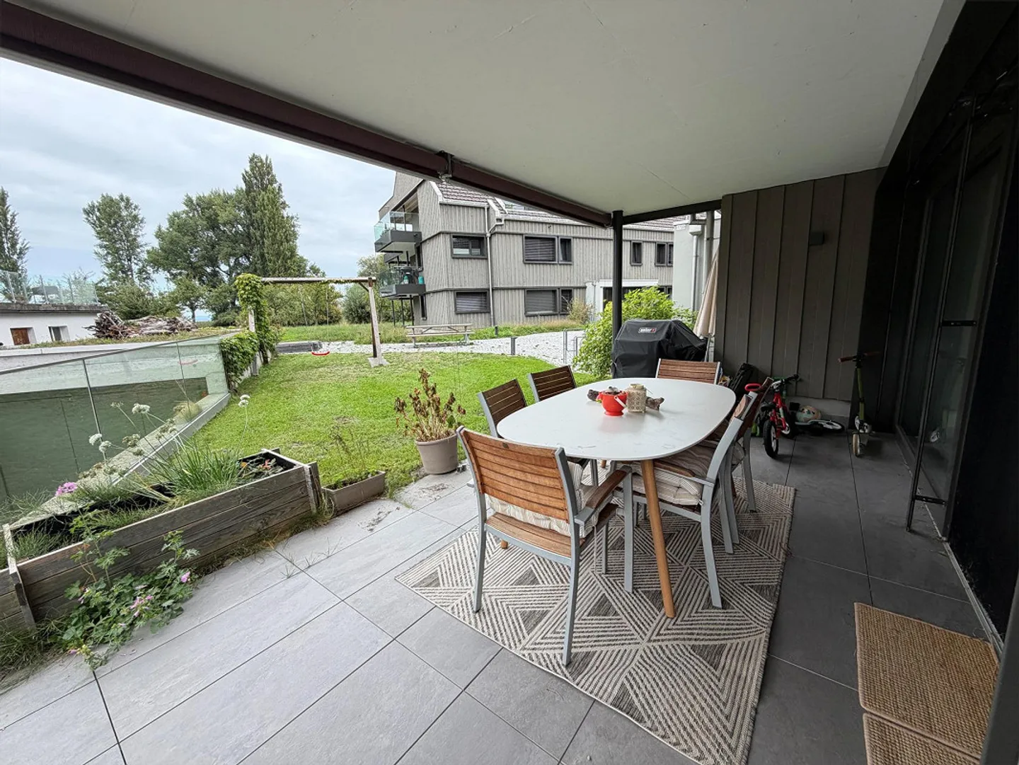 Exclusive condominium adjacent to nature reserve for rent - Photo 9 of 21