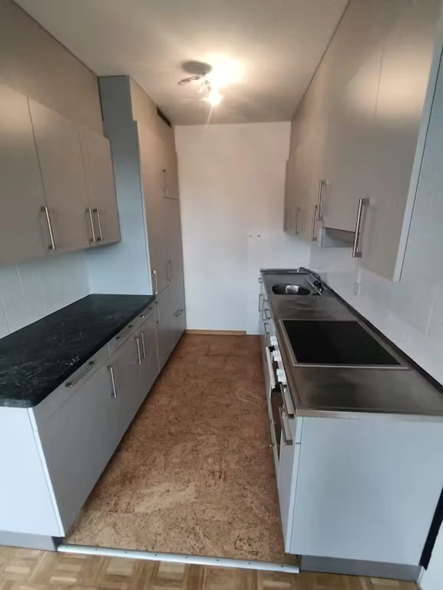 Apartment for rent - Photo 4 of 10