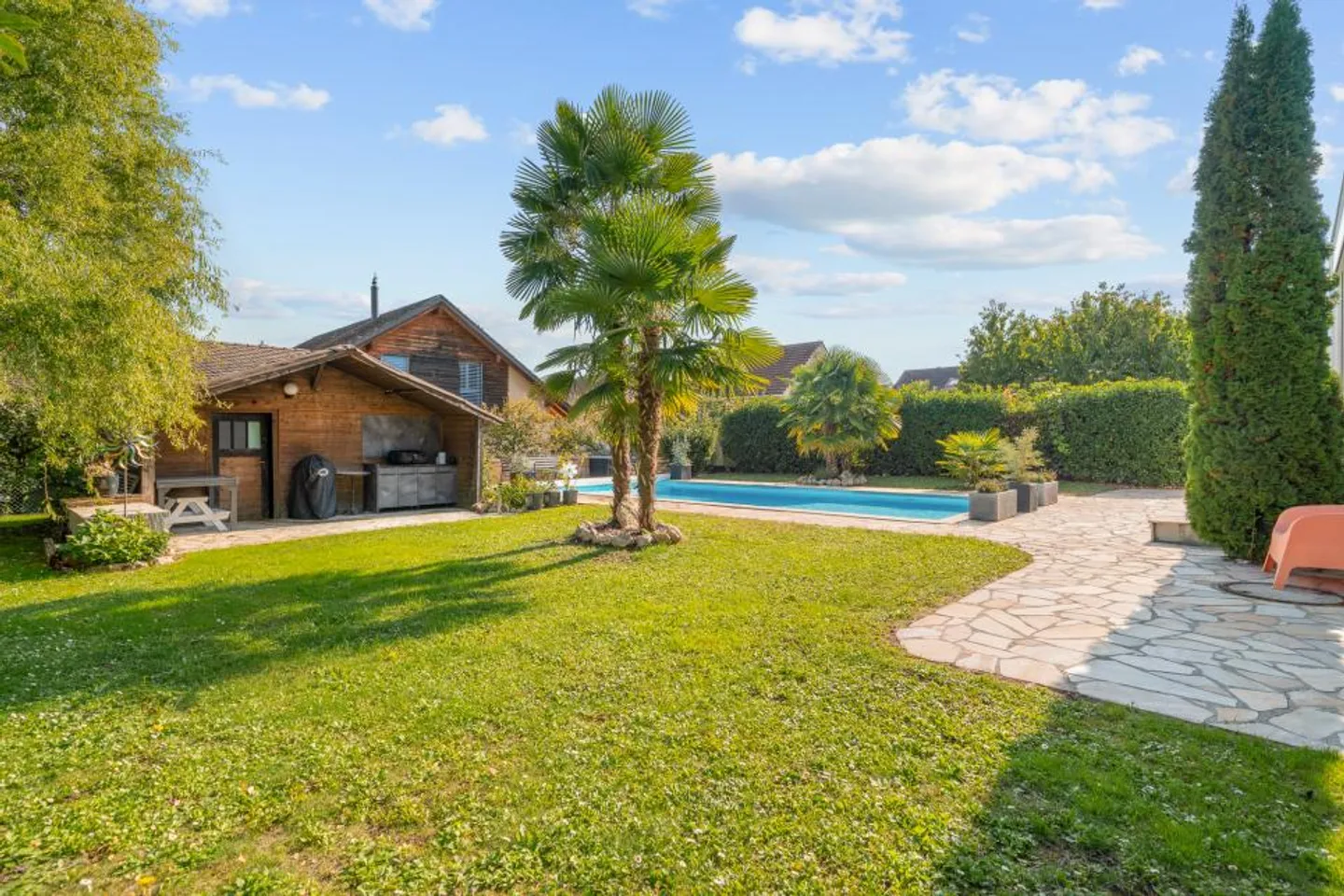 VILLA FAMILIARE CON PISCINA NEL CUORE DI LUCENS - Foto 13 di 13