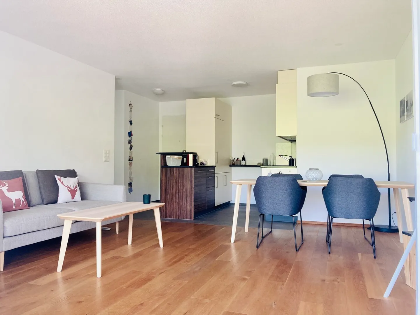 Modern apartment with stunning views in a central location - Photo 2 of 9