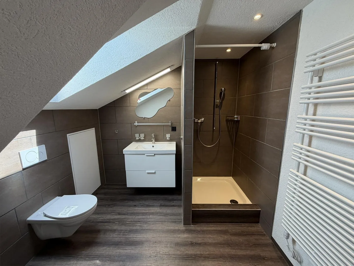 Charmante 5.5 Zimmer Wohnung - Foto 9 von 9