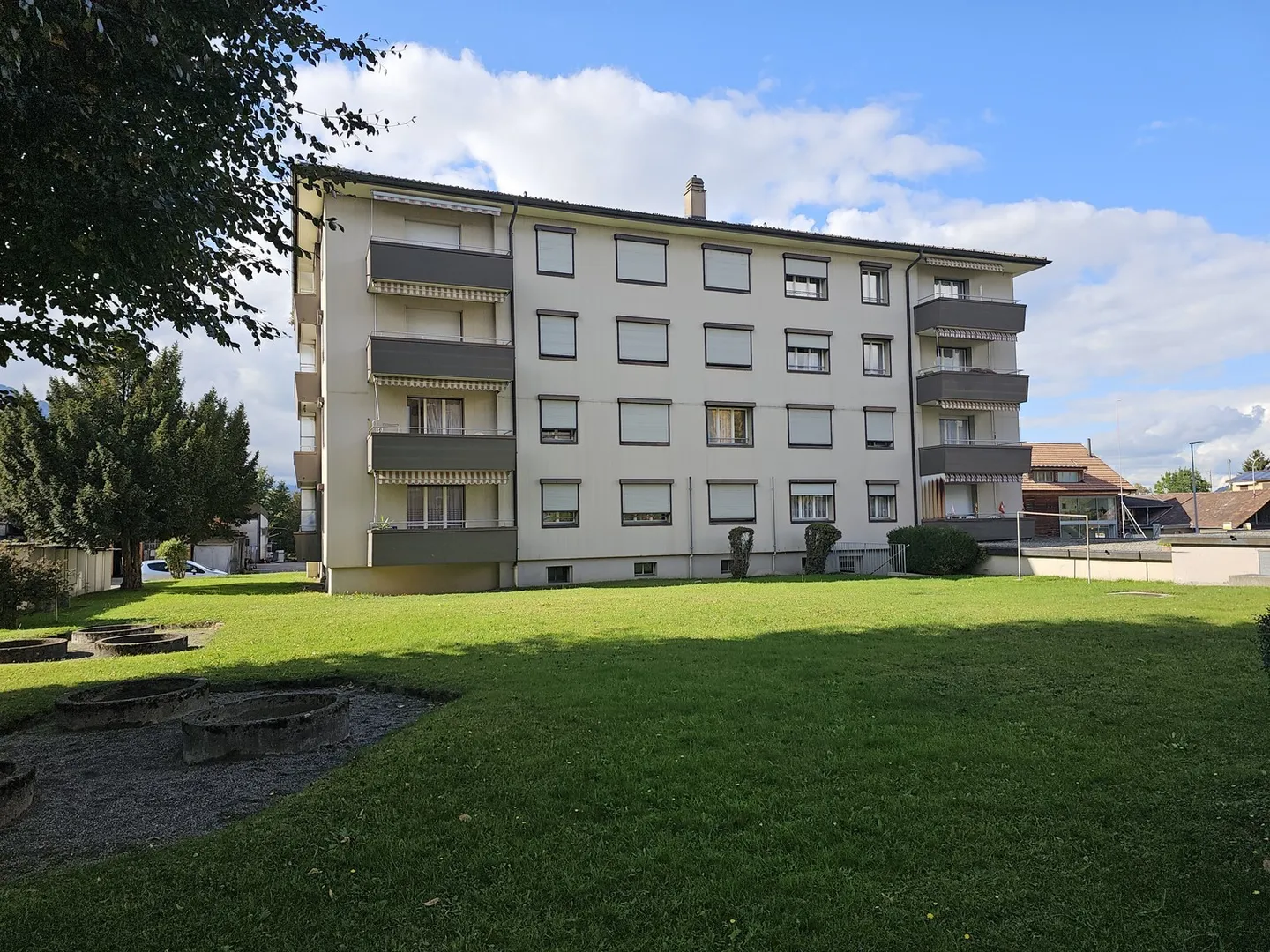 «Tolle und geräumige Wohnung in Spiez zu vermieten» - Foto 1 von 7
