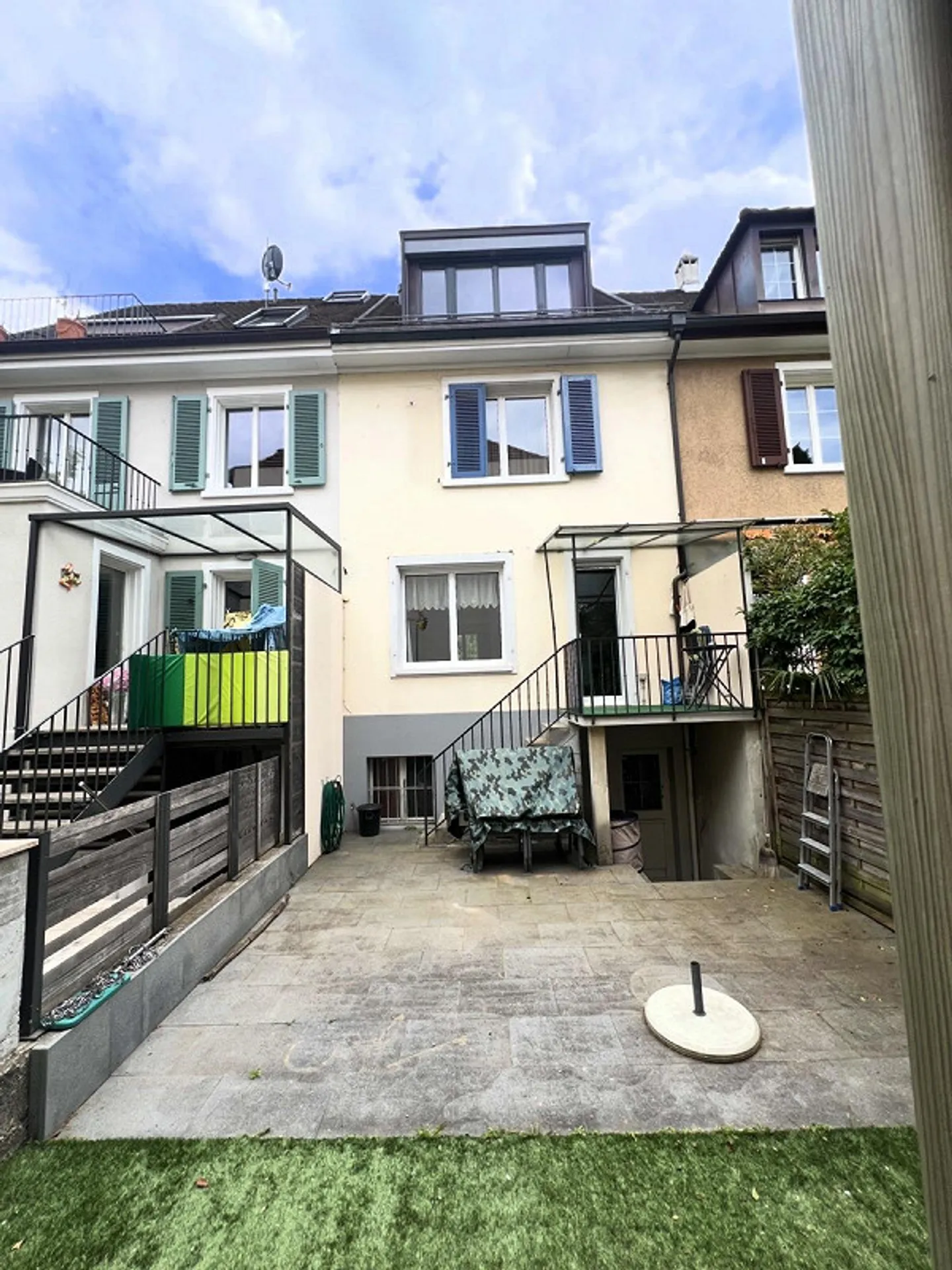 Beautiful row house in the Neubad district of Basel - Photo 3 of 16