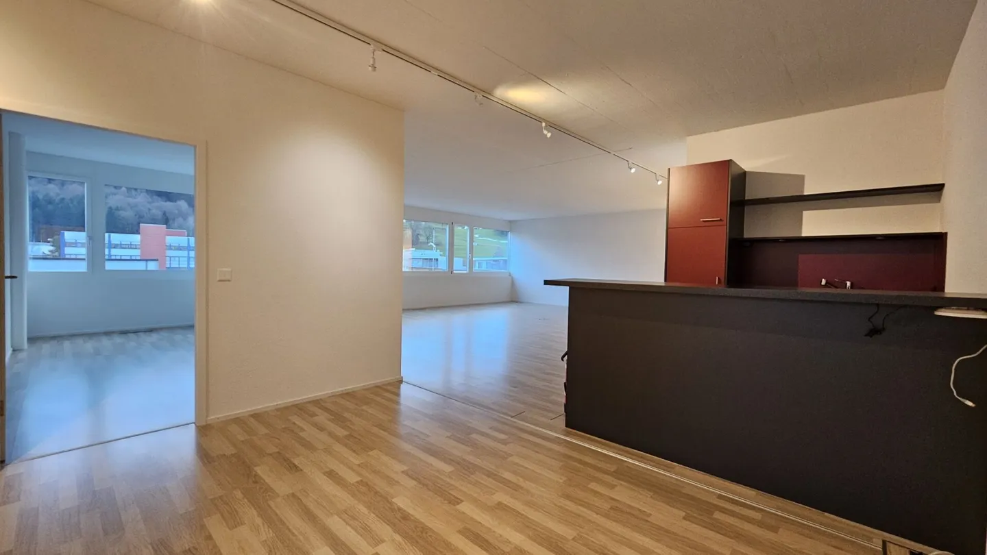 Your company headquarters in the representative business park in the tax-privileged municipality of Freienbach - Photo 8 of 14