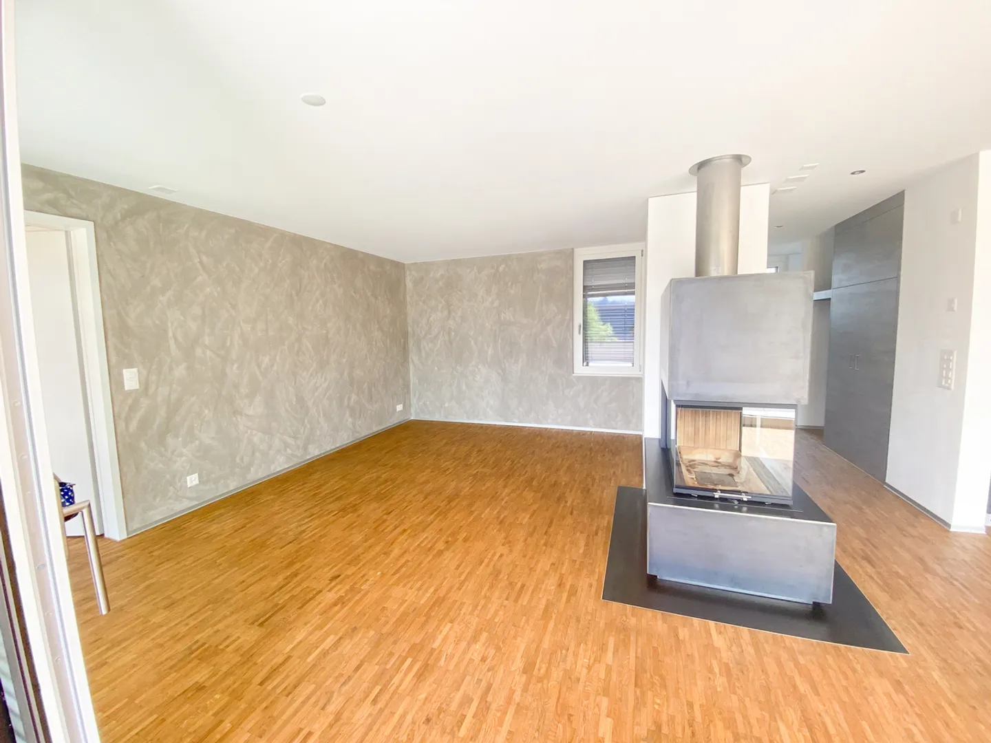 Appartement penthouse attrayant de 4,5 pièces à louer à Niederönz - Photo 6 sur 11