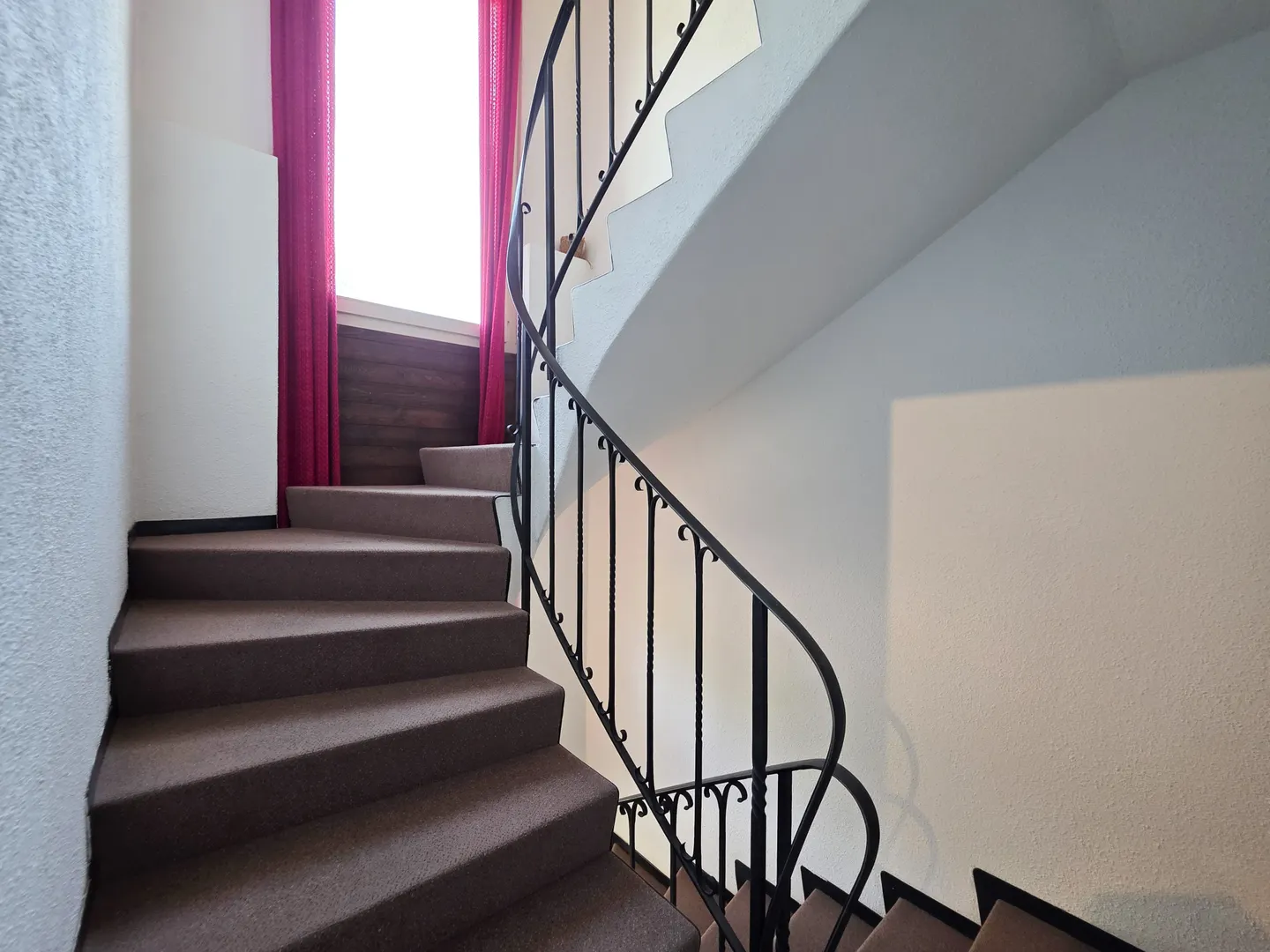 Versatile Multi-Family Home - Photo 9 of 25