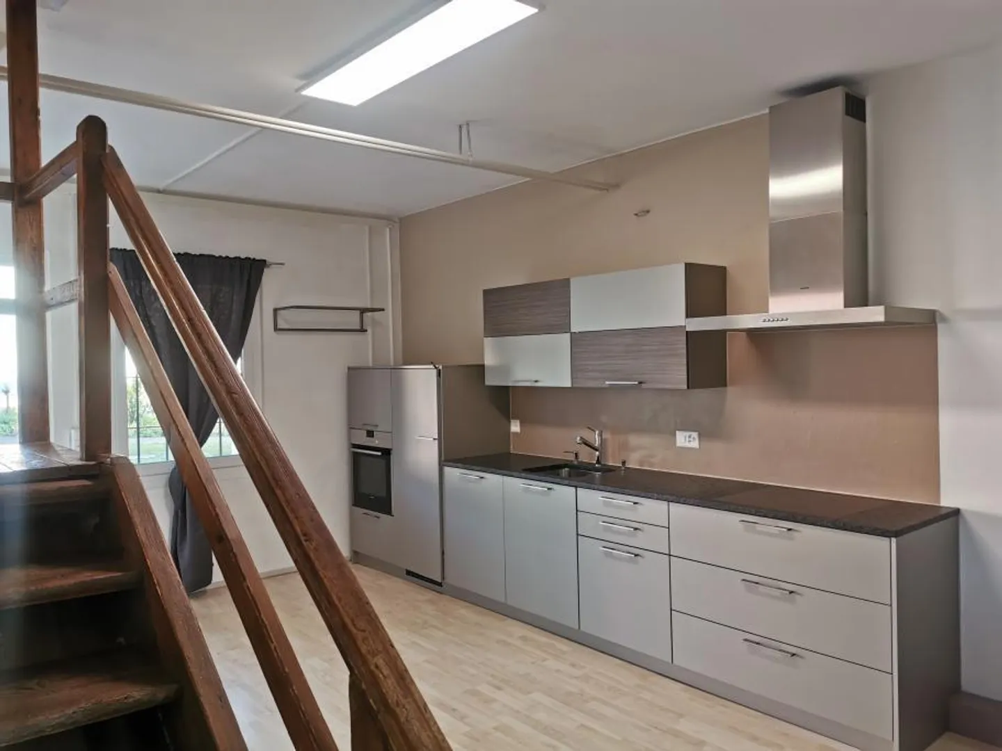 Appartement spacieux de 3 pièces - calme et central - Photo 3 sur 11