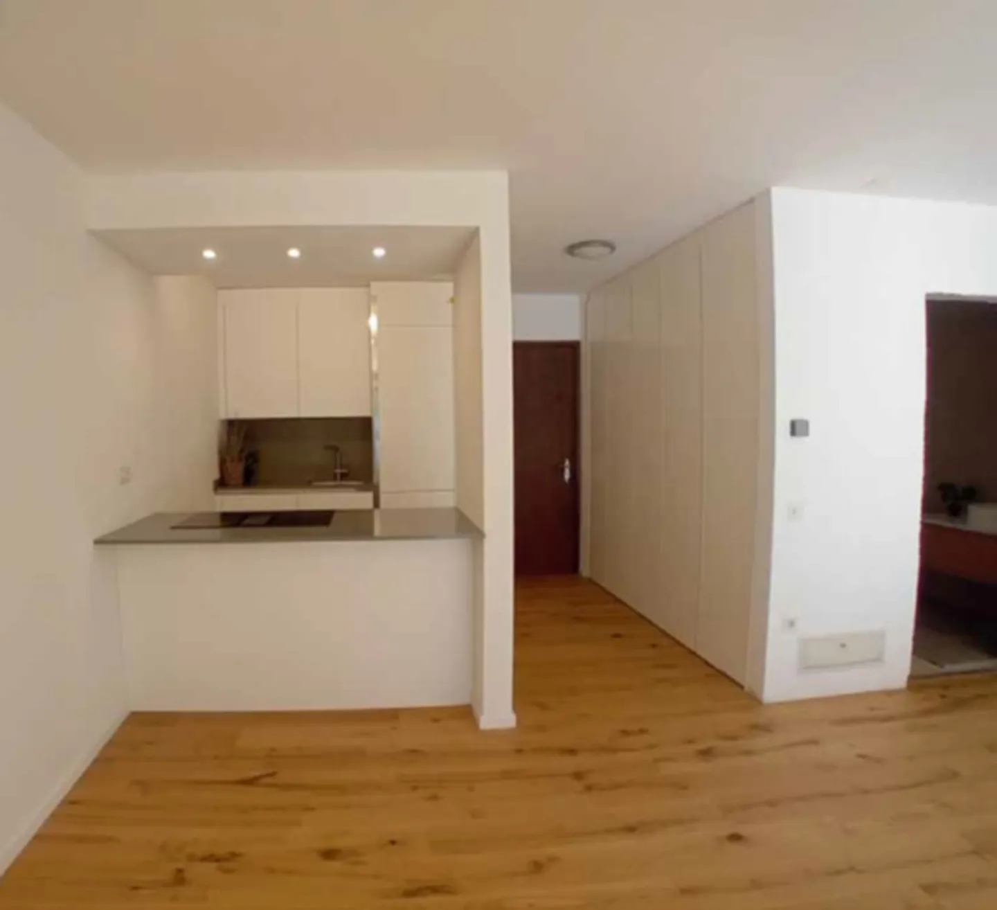 Zu verkaufen elegantes 1,5-Zimmer-Apartment in Ascona - Foto 3 von 12