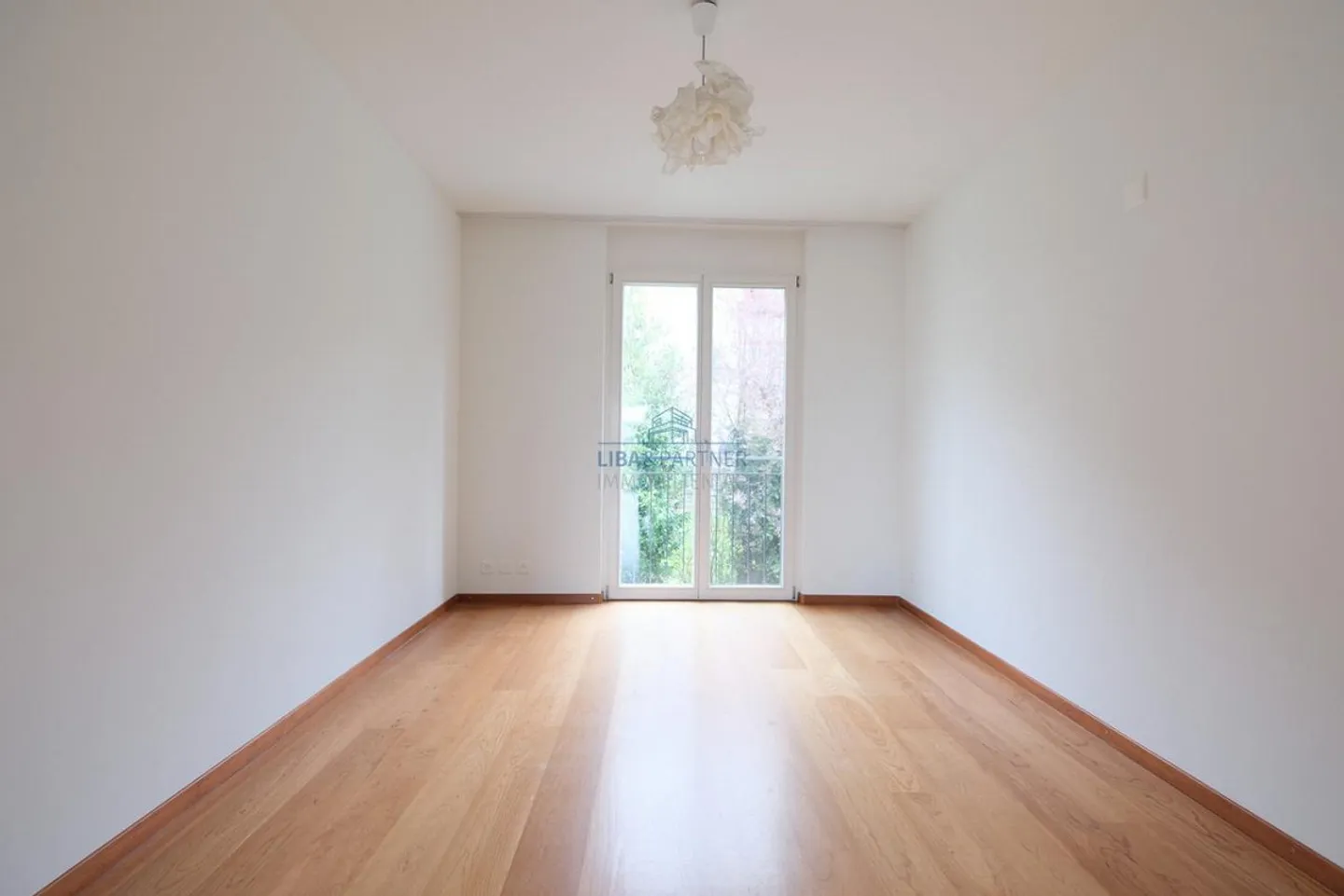 Maisonette en attique avec vue dégagée sur Binningen et Bâle - Photo 13 sur 15
