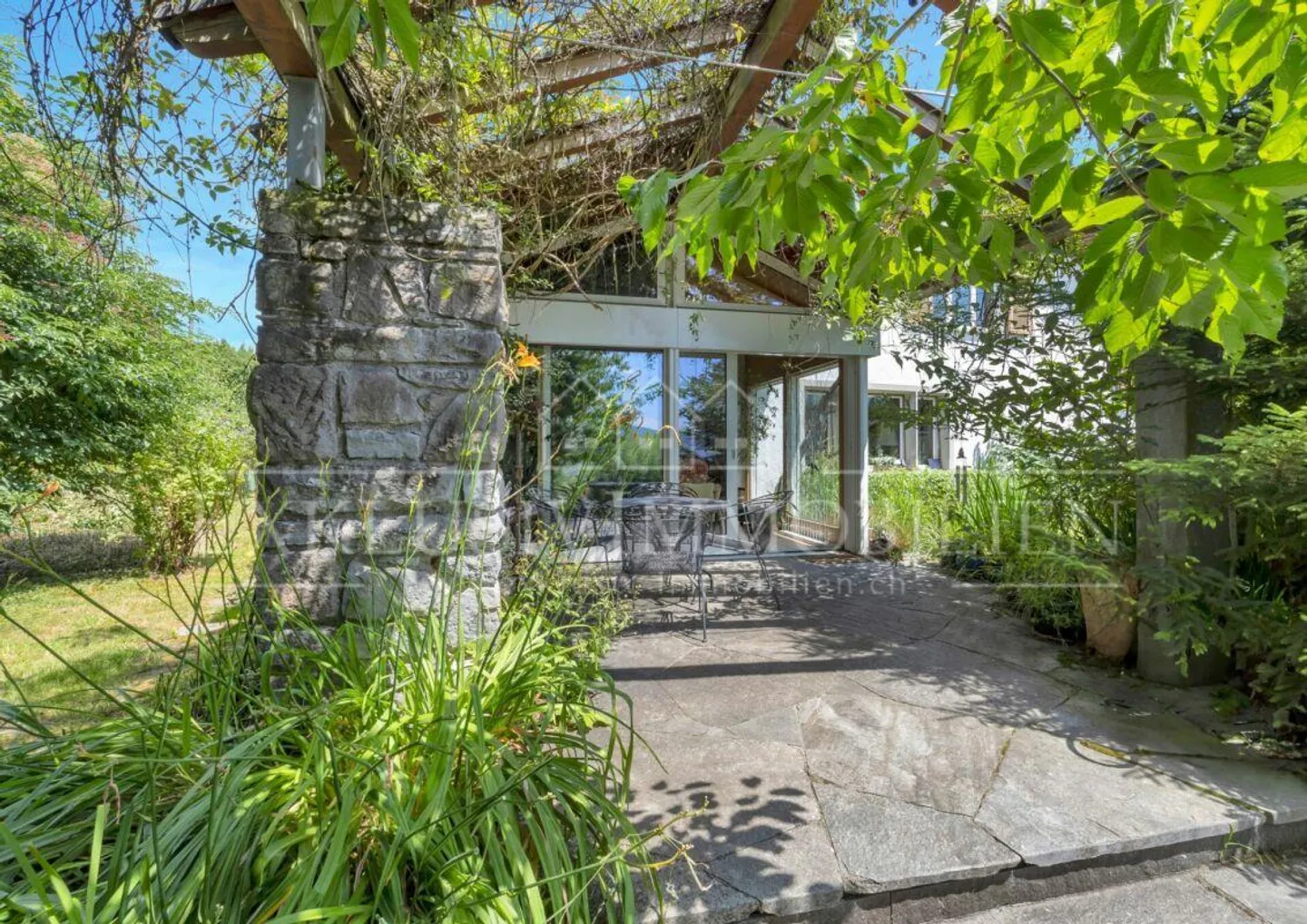 The window where happiness comes true - Photo 2 of 5