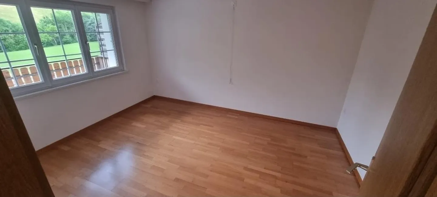 Appartamento di 2,5 stanze con vista lago - Foto 2 di 7