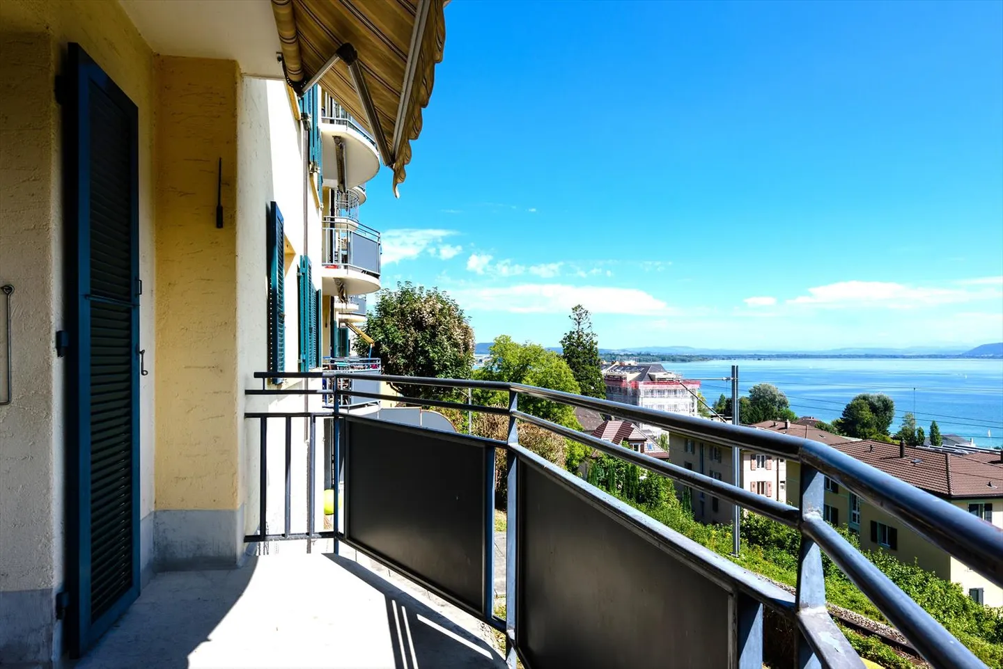 Bellissimo appartamento con vista lago - Foto 1 di 6