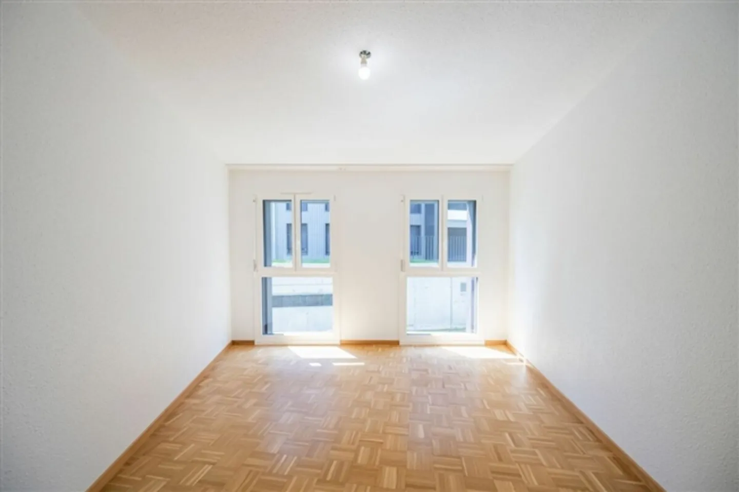 Beautiful completely renovated 3.5 room apartment with balcony - Photo 6 of 14