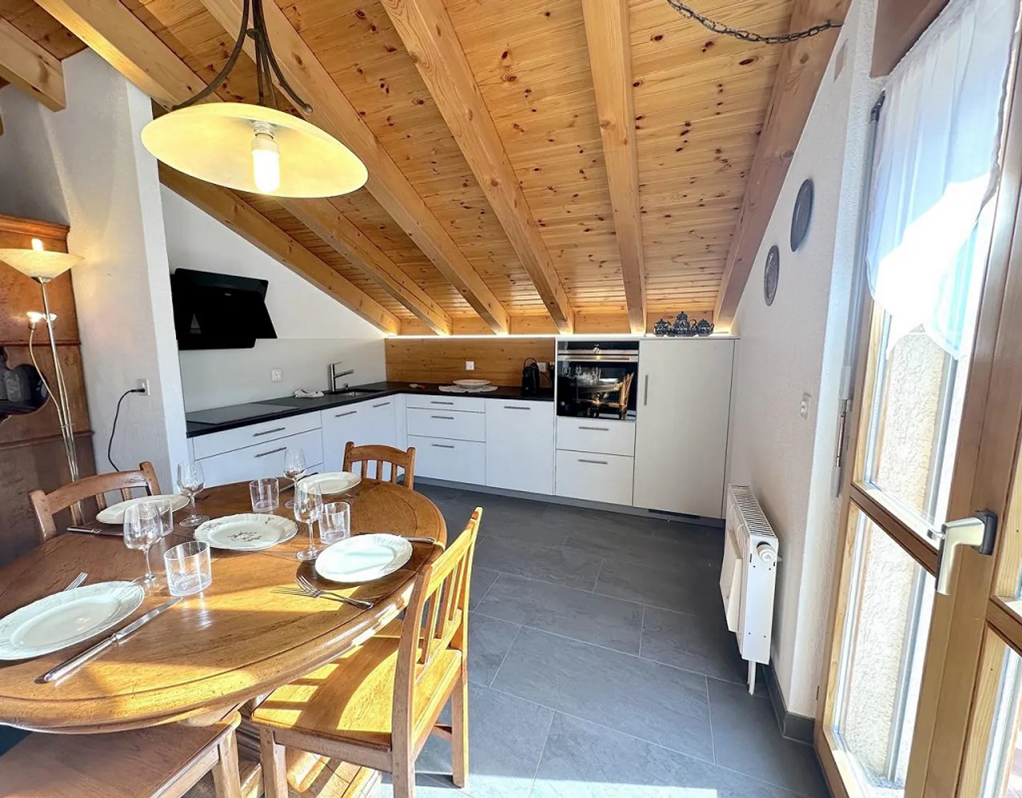 Location de vacances appartement 2 chambres 5 min centre Crans-Montana - Photo 2 sur 9