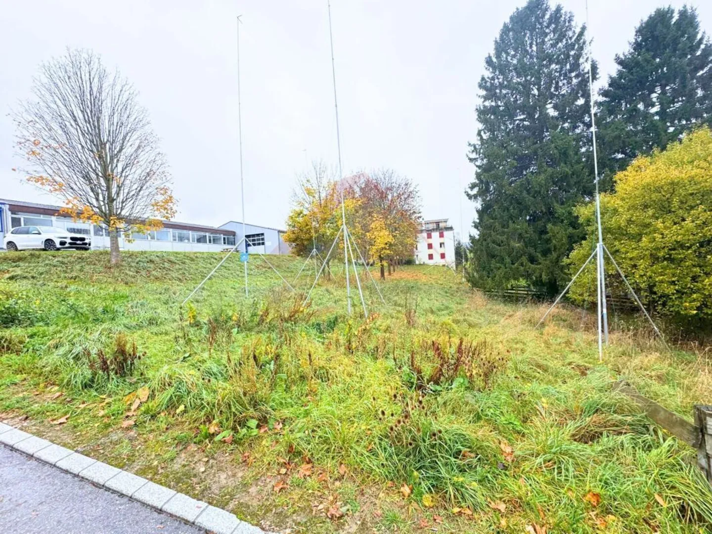 Terreno edificabile eccezionale con progetto approvato per 11 appartamenti contemporanei a Reconvilier (Jura bernois) - Foto 9 di 10