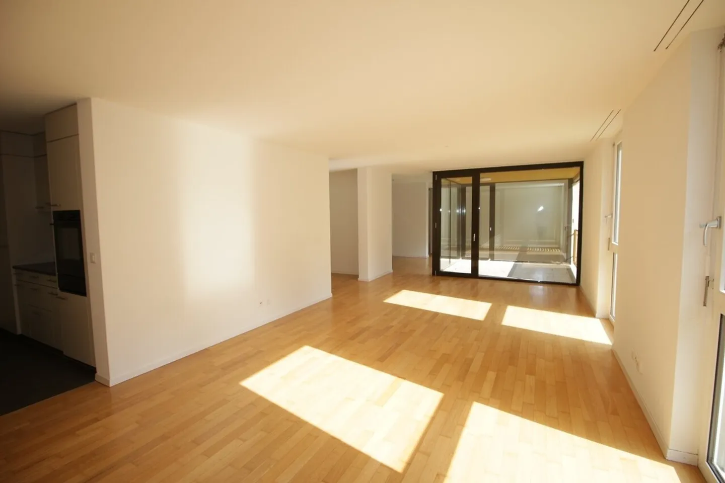Sehr große 2½-Zimmer-Loftwohnung von 94 m2, resolut modern! - Foto 1 von 13