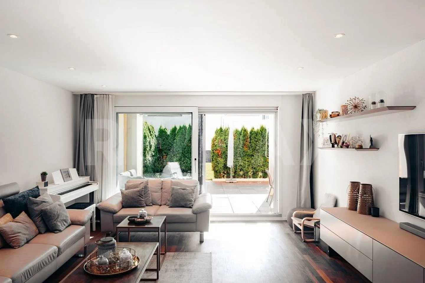 Votre nouveau chez-vous : Appartement élégant de 4,5 pièces avec confort et terrasse... - Photo 4 sur 13